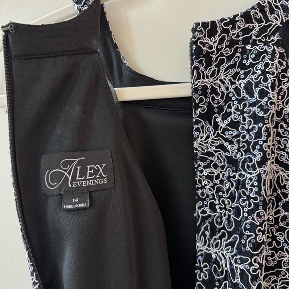 Alex Evenings Elegant Black and White Women's Dress - Picture 16 of 16